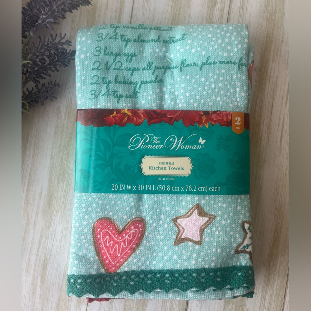 The Pioneer Woman 2 Pack Gingerbread Kitchen Towels